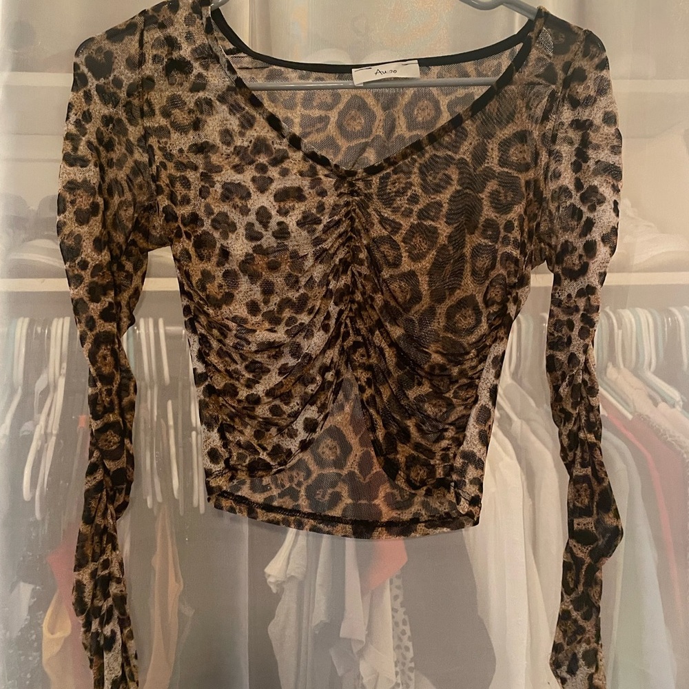 Sheer rouched  leopard crop